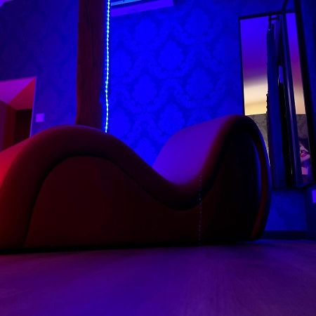 Love Room Avec Jacuzzi Prive Bonnetable Экстерьер фото